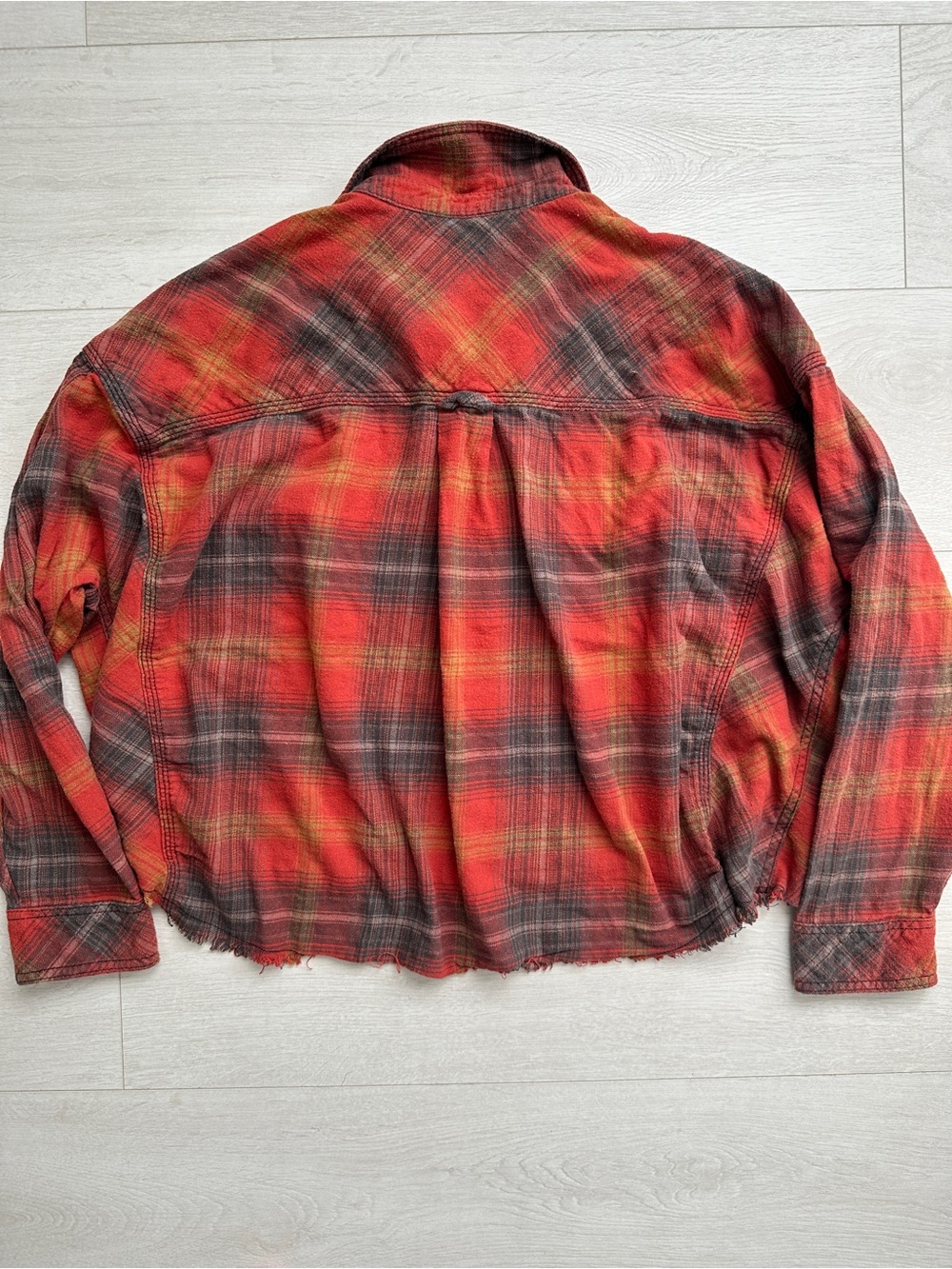Urban Outfitters BDG Rayne Flannel Boxy Cropped Shirt Scottish Checked Red Small - Picture 13 of 15